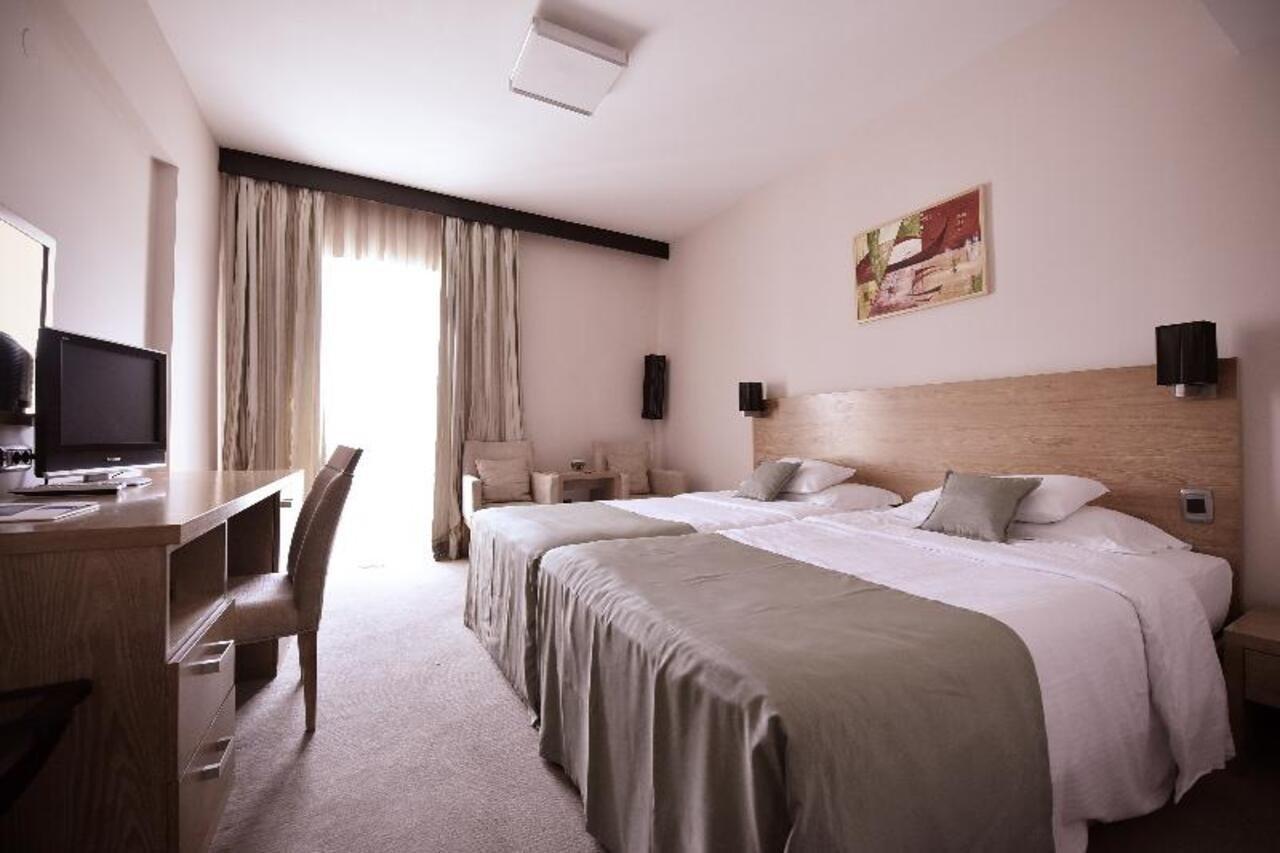 City Hotel Подгориця Екстер'єр фото